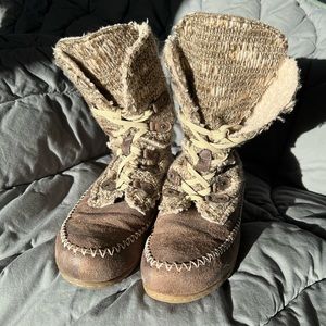 Muk Luks Women's Lilly Knit Lace Up Boot Brown, Tan Size 9